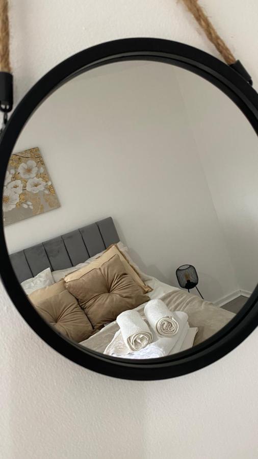 Bv Luxury Spacious 3 Bedroom House At Isaac Close Manchester Bagian luar foto